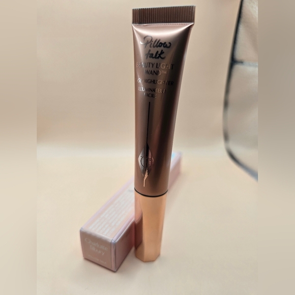 Charlotte Tilbury Pillow Talk Beauty Light Wand Highlighter, NIB - Picture 4 of 5